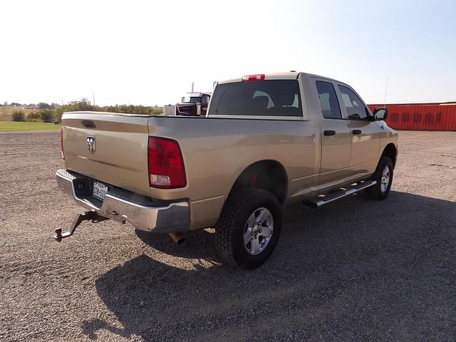 Image of Dodge Ram 1500 equipment image 4