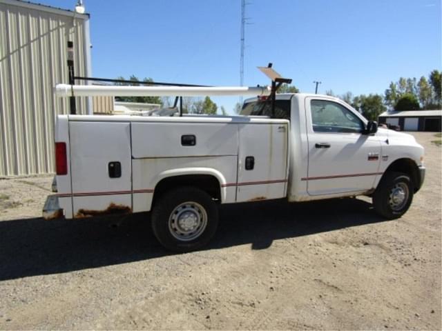 Image of Dodge Ram 2500HD equipment image 3