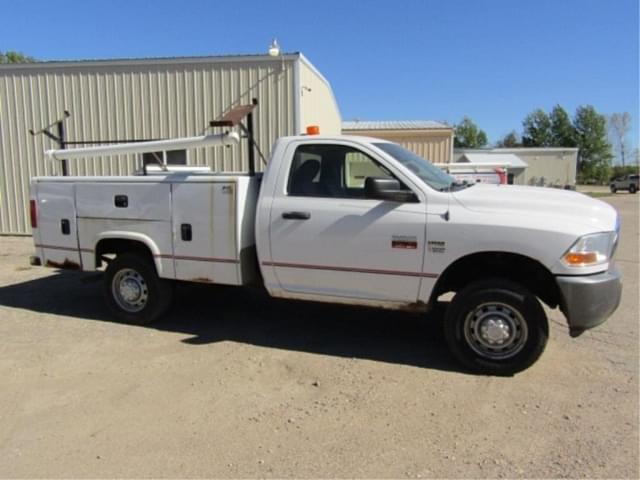 Image of Dodge Ram 2500HD equipment image 2