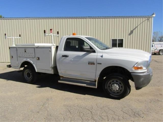 Image of Dodge Ram 2500HD equipment image 2