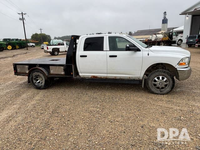 Image of Dodge Ram 3500 equipment image 2