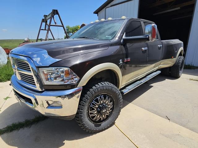 Image of Dodge Ram 3500 equipment image 2