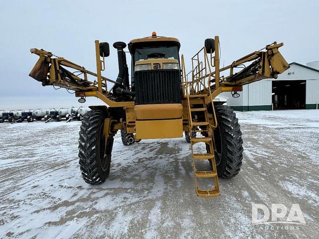 Image of Ag-Chem RoGator 1194 equipment image 3