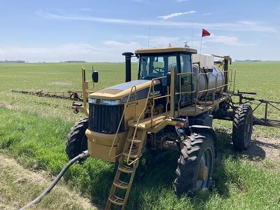 Image of Ag-Chem RoGator 1396 Image 1
