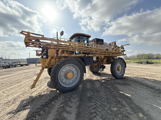 Image of Ag-Chem RoGator 1396 equipment image 4