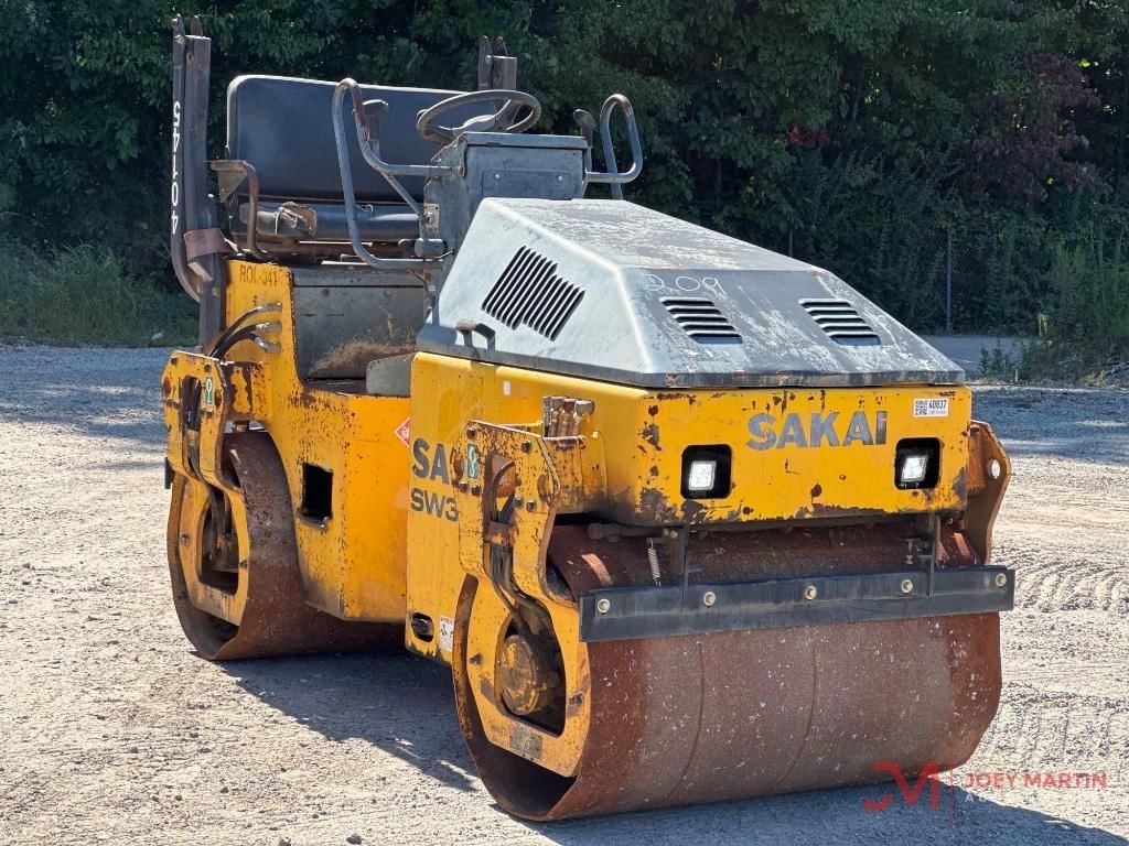 2011 Sakai SW320-1 Equipment Image0