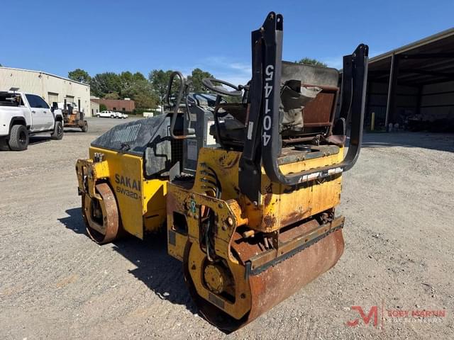Image of Sakai SW320-1 equipment image 3