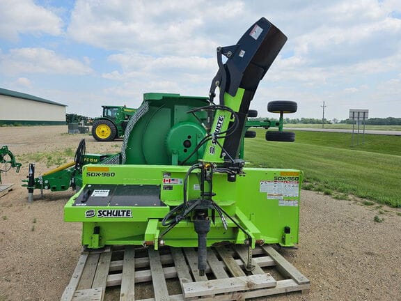 2011 Schulte SDX-960 Equipment Image0