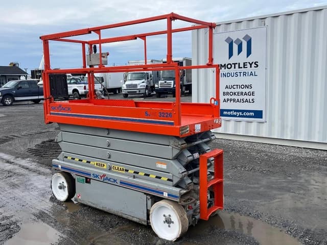 Image of Sky Jack SJ3226 equipment image 1