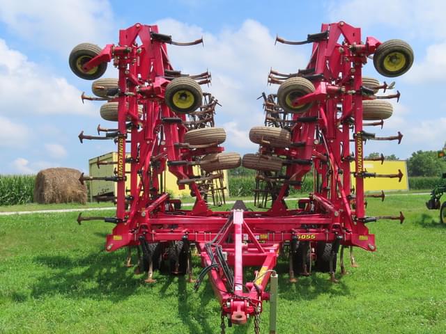 Image of Sunflower 5055 equipment image 1