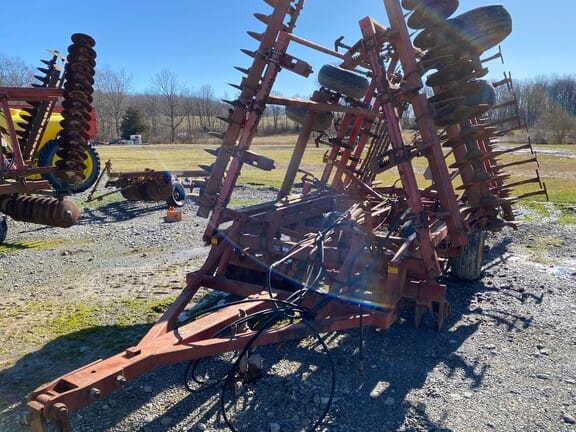 2011 Sunflower 6030 Equipment Image0