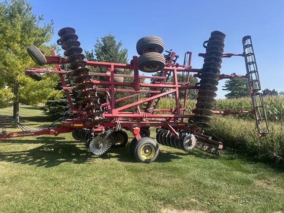 2011 Sunflower 6630 Equipment Image0