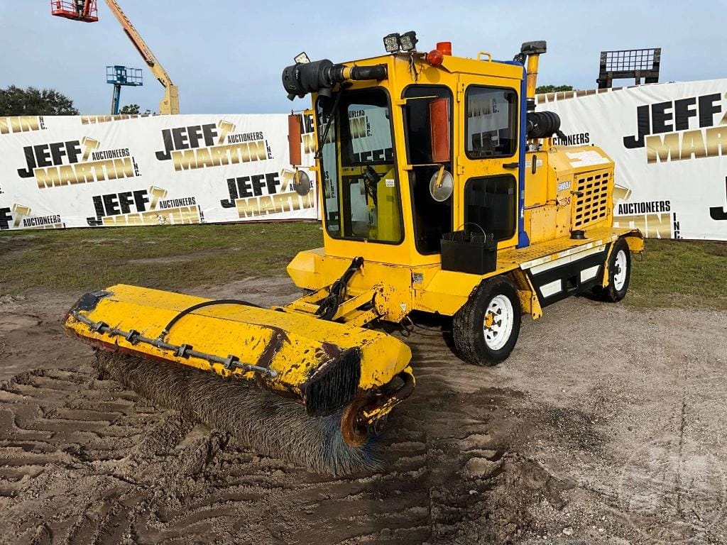 Main image Superior Broom SM80J