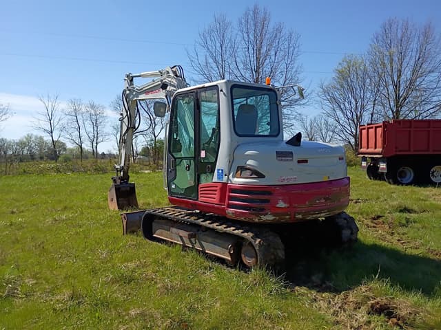 Image of Takeuchi TB285 equipment image 4