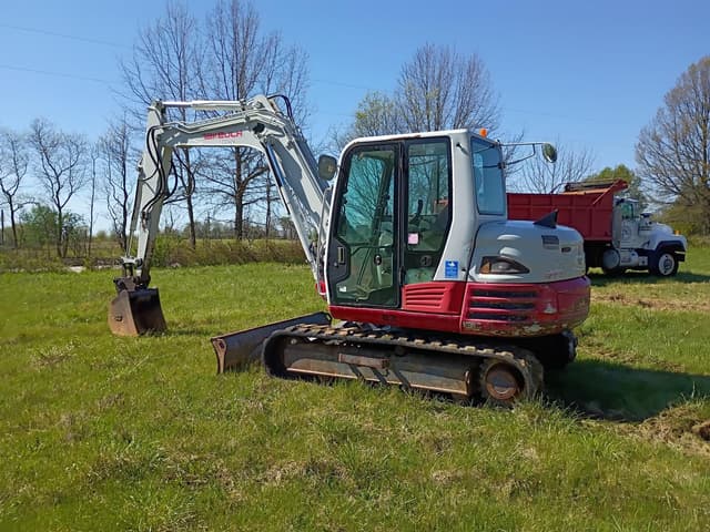 Image of Takeuchi TB285 equipment image 3