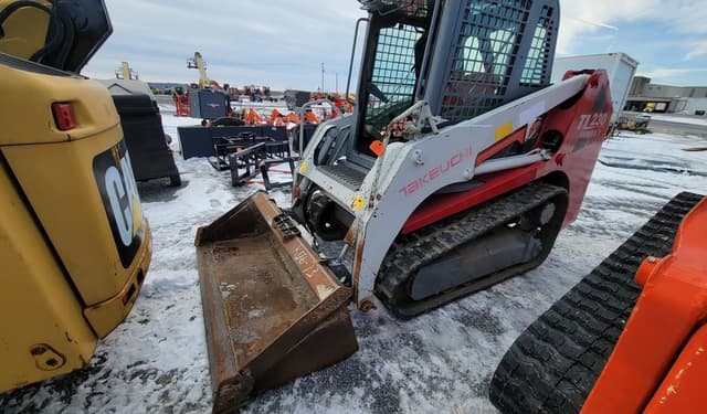 Image of Takeuchi TL230 equipment image 1