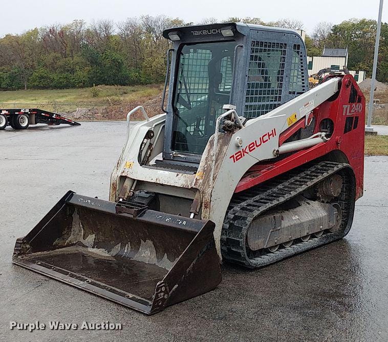 2011 Takeuchi TL240  Equipment Image0
