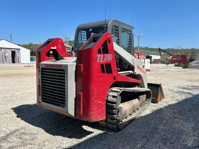 Image of Takeuchi TL250 equipment image 3