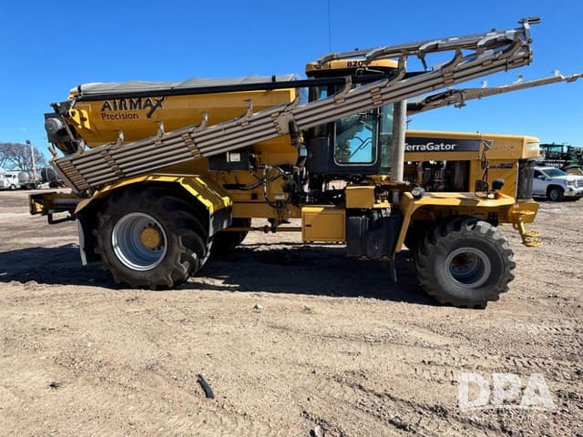 Image of Ag-Chem Terra-Gator 8204 equipment image 2
