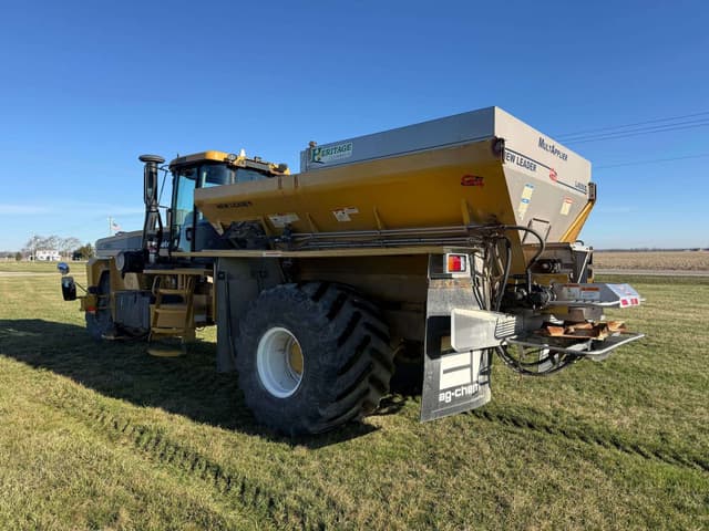 Image of Ag-Chem Terra-Gator 8303 equipment image 2