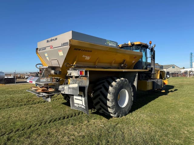 Image of Ag-Chem Terra-Gator 8303 equipment image 4