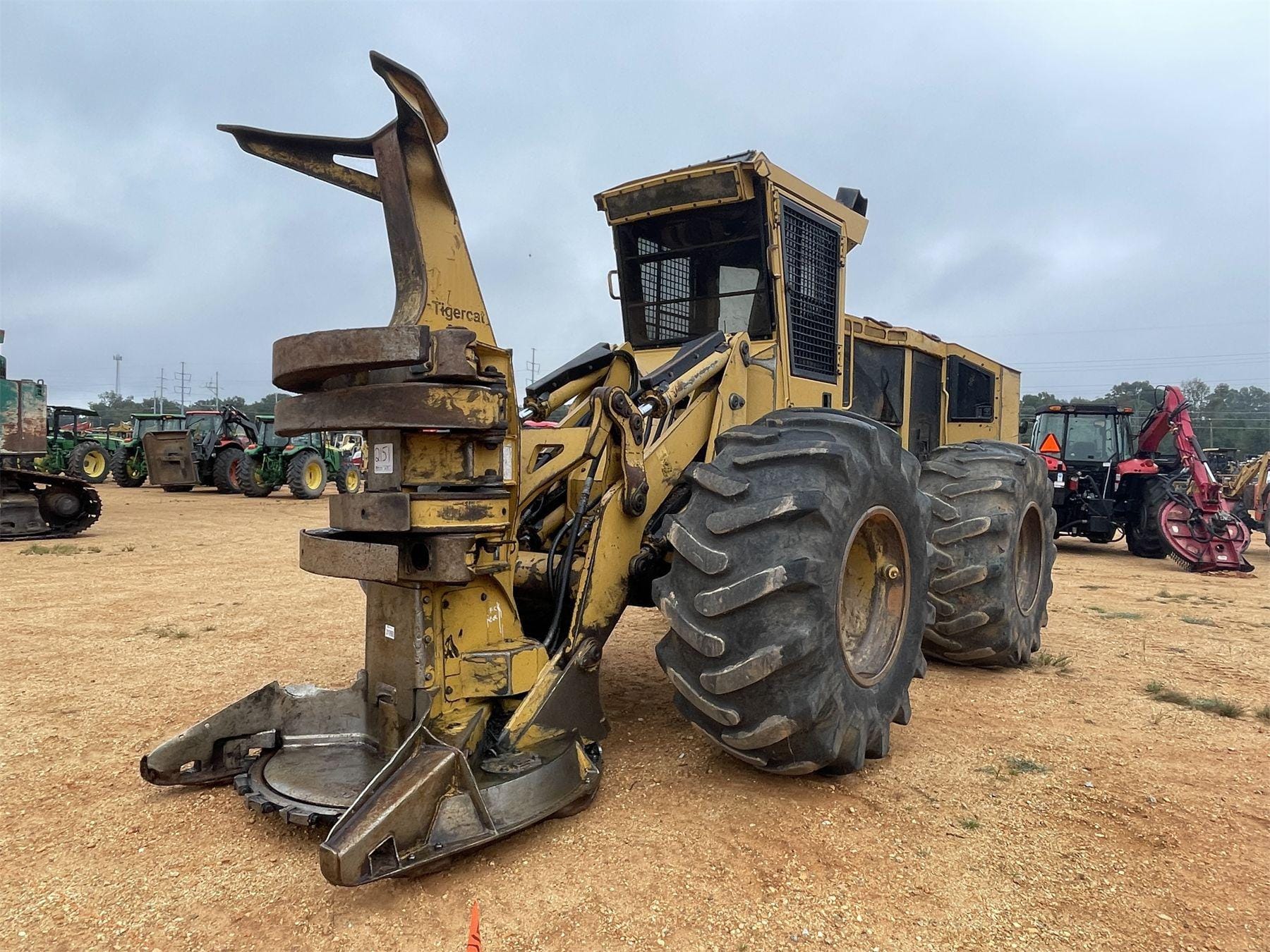 Main image Tigercat 724E