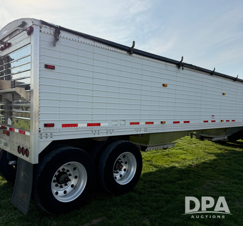 2011 Timpte Super Hopper Equipment Image0