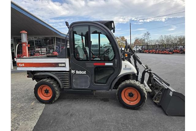 Image of Bobcat Toolcat 5600 equipment image 3