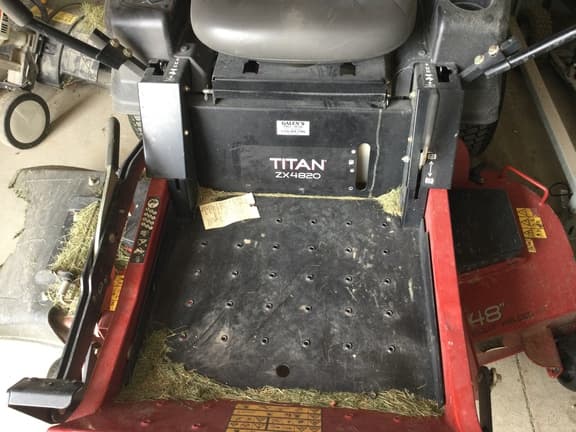 Image of Toro Titan ZX4820 equipment image 2