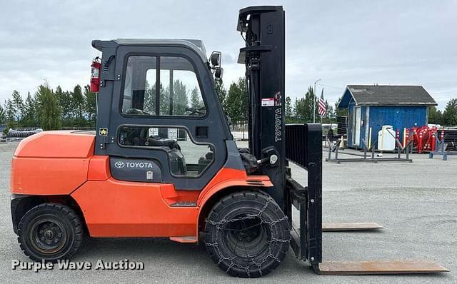 Image of Toyota 7FDAU50 equipment image 3