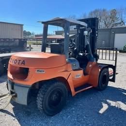 Image of Toyota 7FDU70 equipment image 3