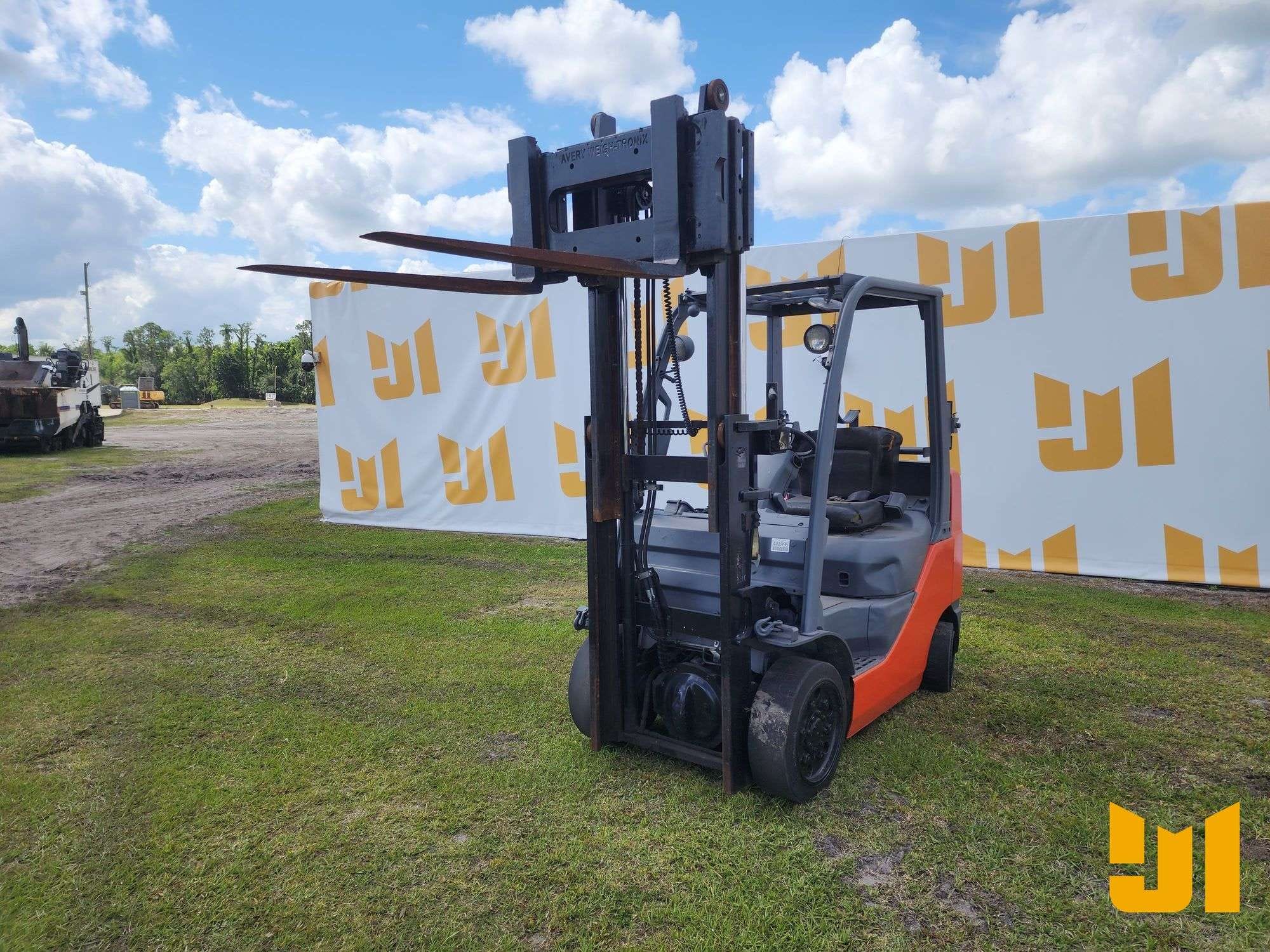 2011 Toyota  8FGCU25  Equipment Image0