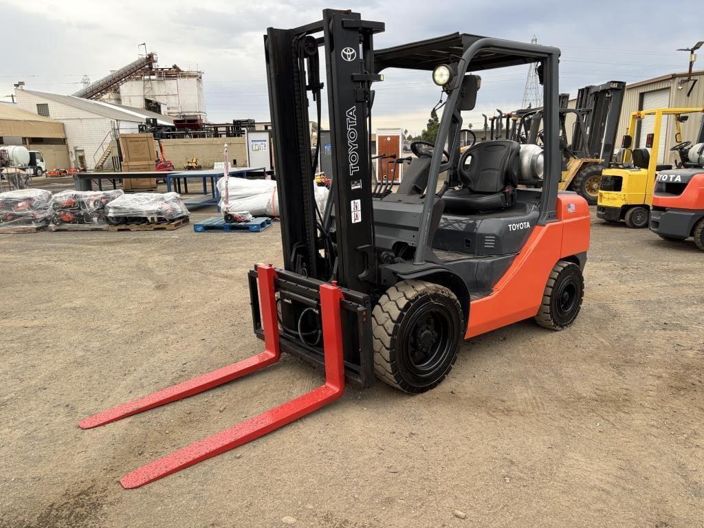 Image of Toyota 8FGU30 Primary image