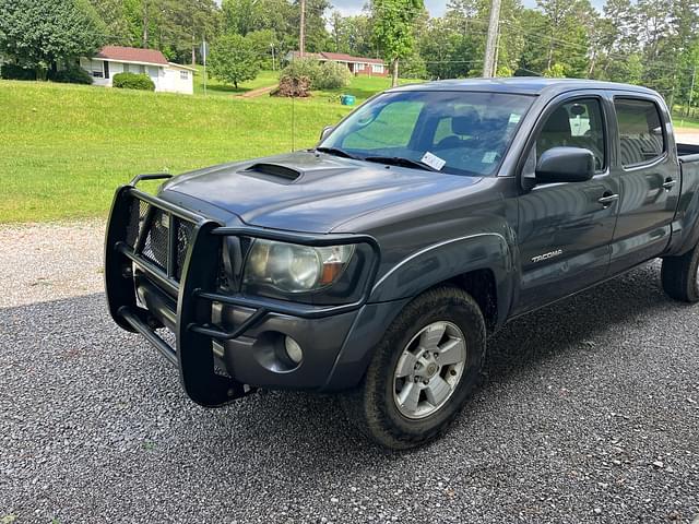 Image of Toyota Tacoma equipment image 3