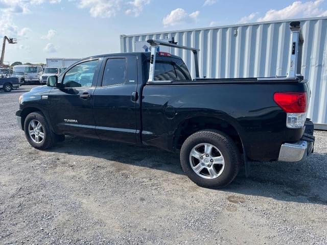 Image of Toyota Tundra equipment image 1