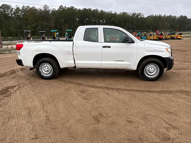 Image of Toyota Tundra equipment image 3