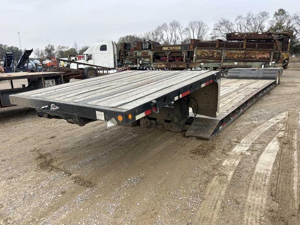 2011 Trail King RGN Equipment Image0