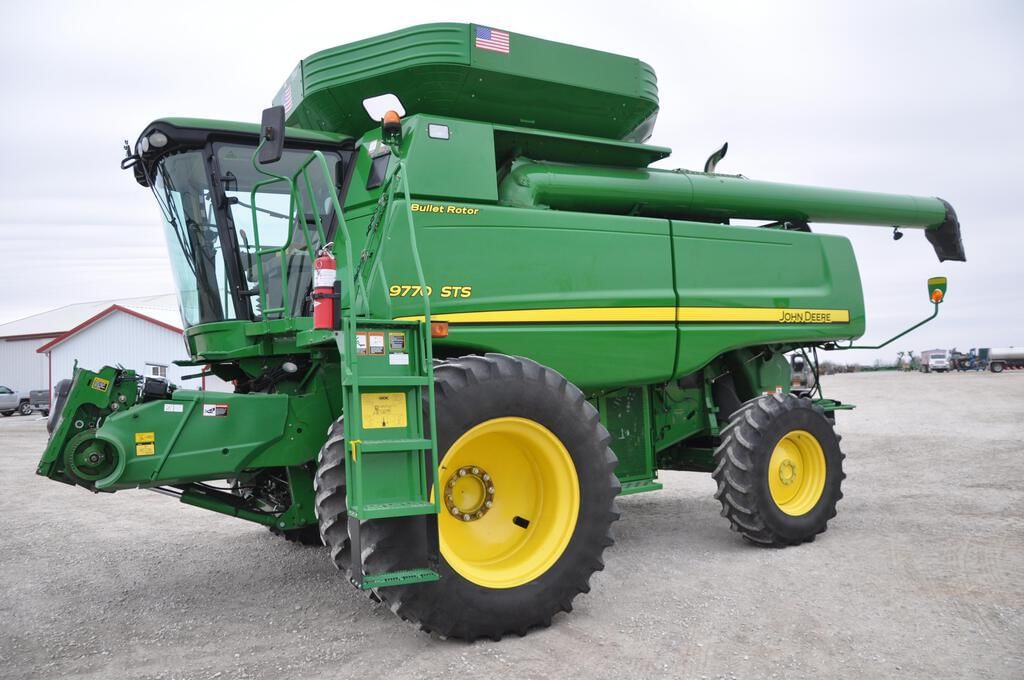Main image John Deere 9770 STS