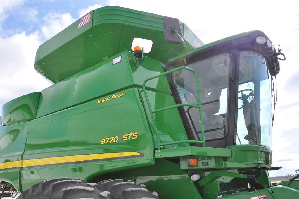 Main image John Deere 9770 STS 26