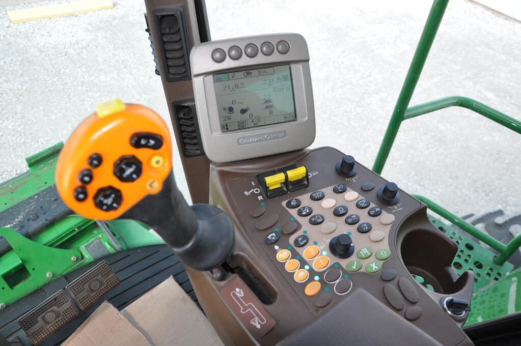 Main image John Deere 9770 STS 33