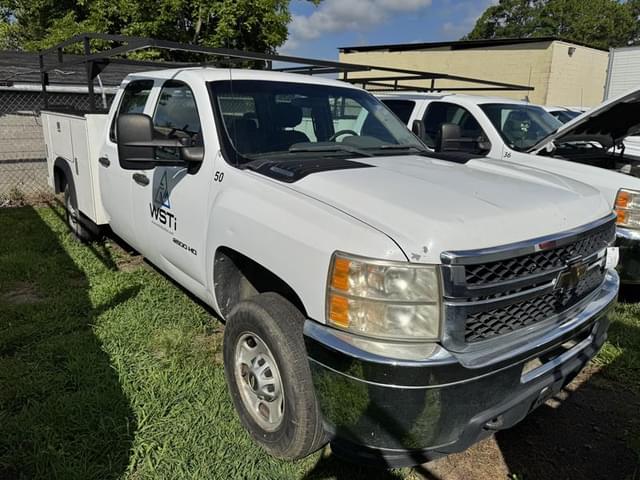 Image of Chevrolet 2500 equipment image 1