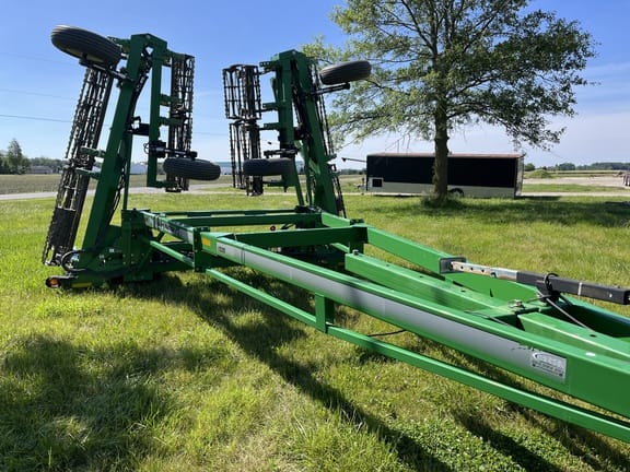 2011 Unverferth 1225 Equipment Image0