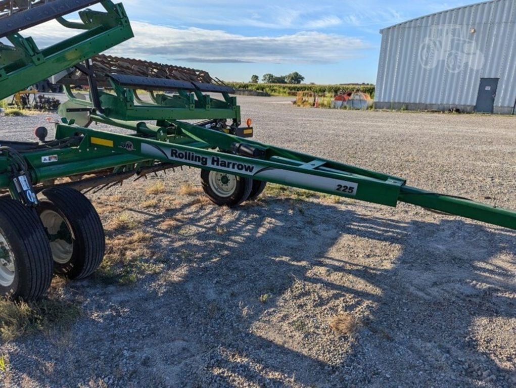 2011 Unverferth 225 Equipment Image0