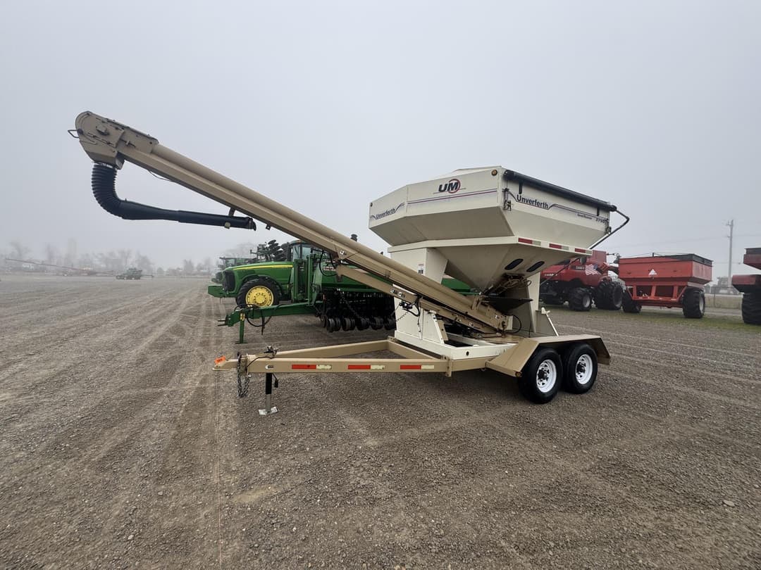 Image of Unverferth Seed Runner 2750 Primary image