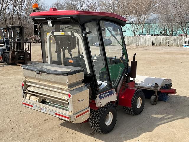 Image of Ventrac 4200VXD equipment image 4