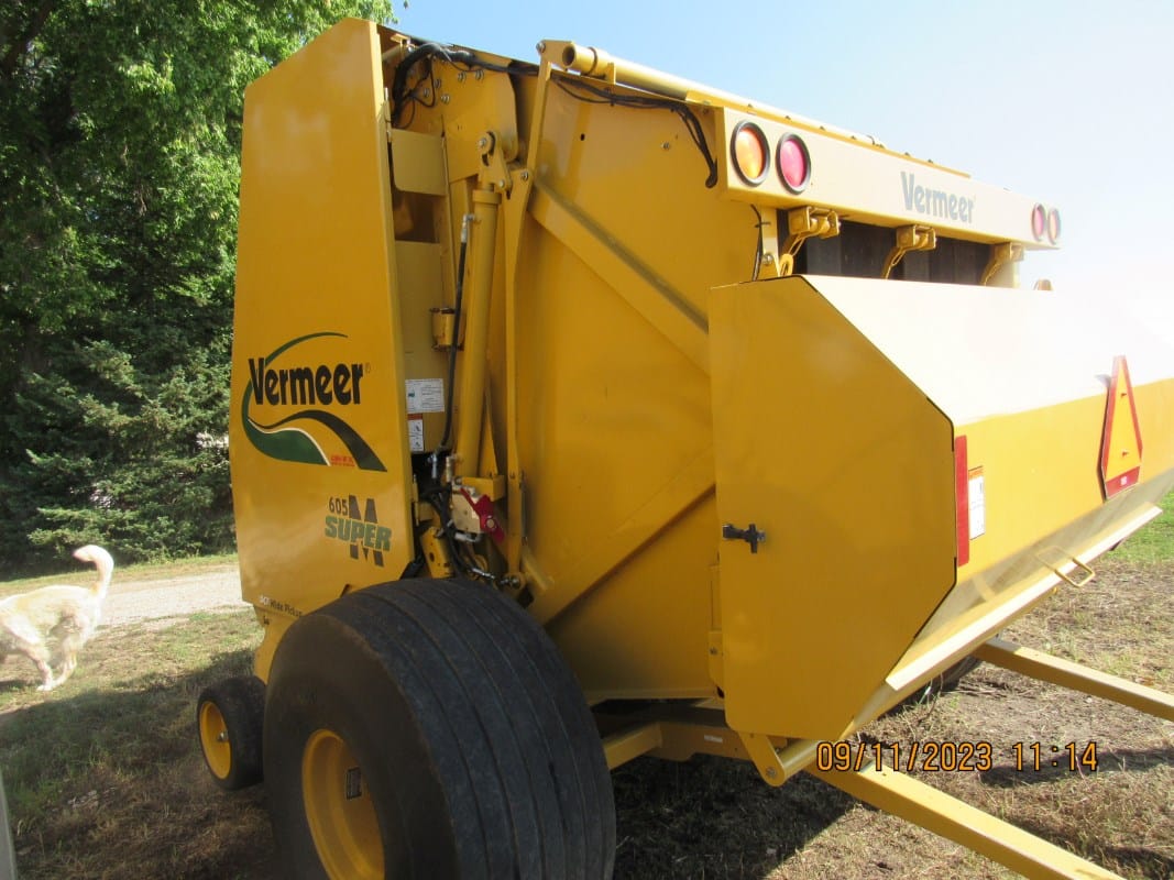 2011 Vermeer 605SM Equipment Image0