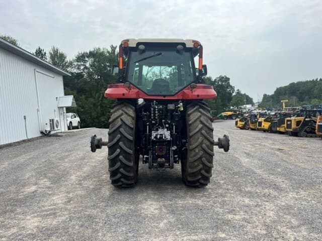 Image of Versatile 305 equipment image 3