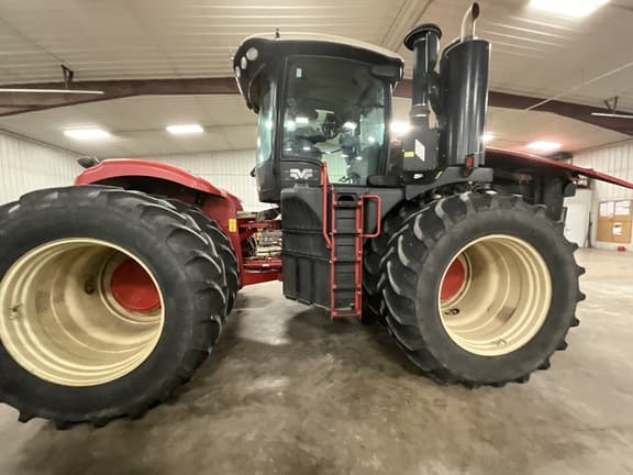 Image of Versatile 400 equipment image 4