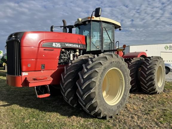 Image of Versatile 435 equipment image 1