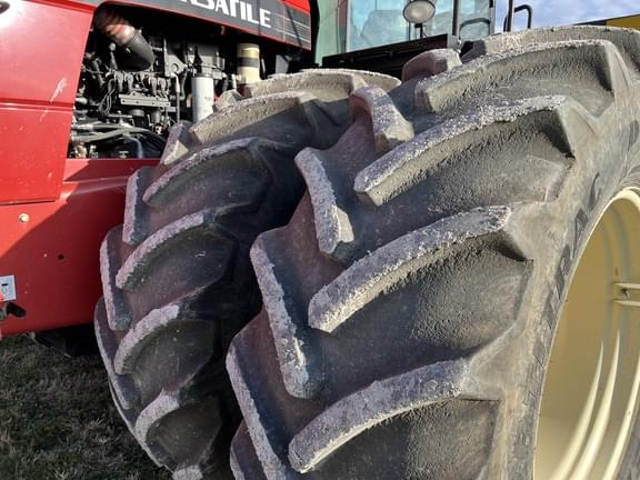 Image of Versatile 435 equipment image 4